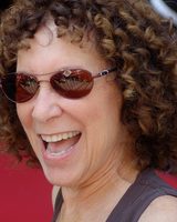 Rhea Perlman