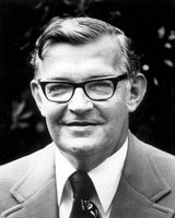 Tom Lewis